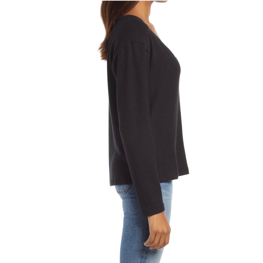 NEW REFORMATION BLACK V-NECK KNIT PULLOVER - Picture 4 of 9